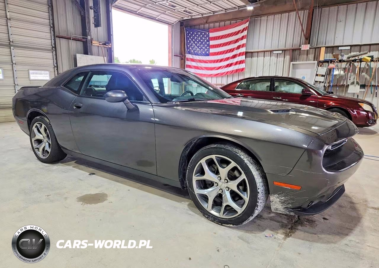2015 Dodge Challenger Sxt Plus VIN:2C3CDZBGXFH715375 - 4