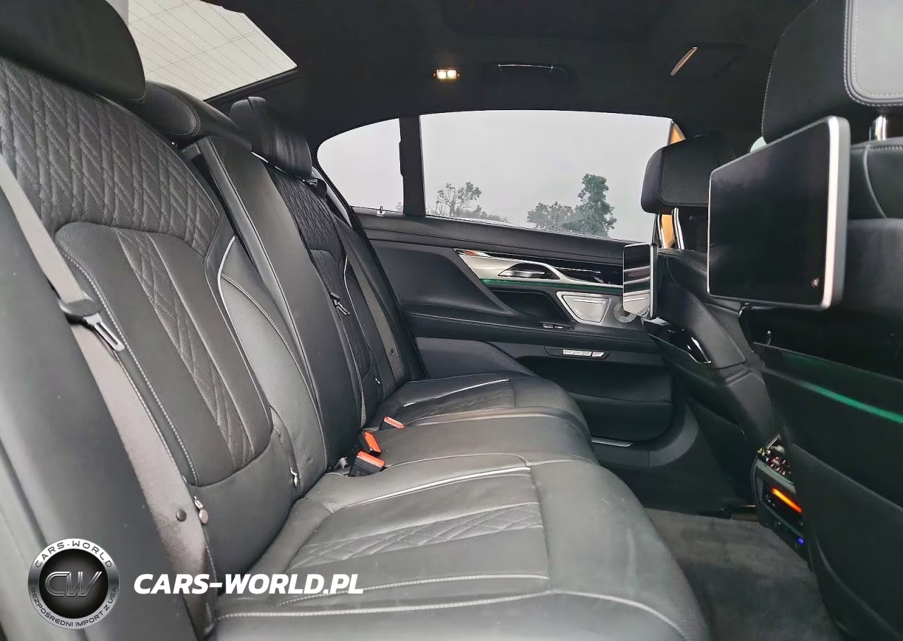 2018 BMW M760 Xi VIN:WBA7H6C54JG614766 - 10