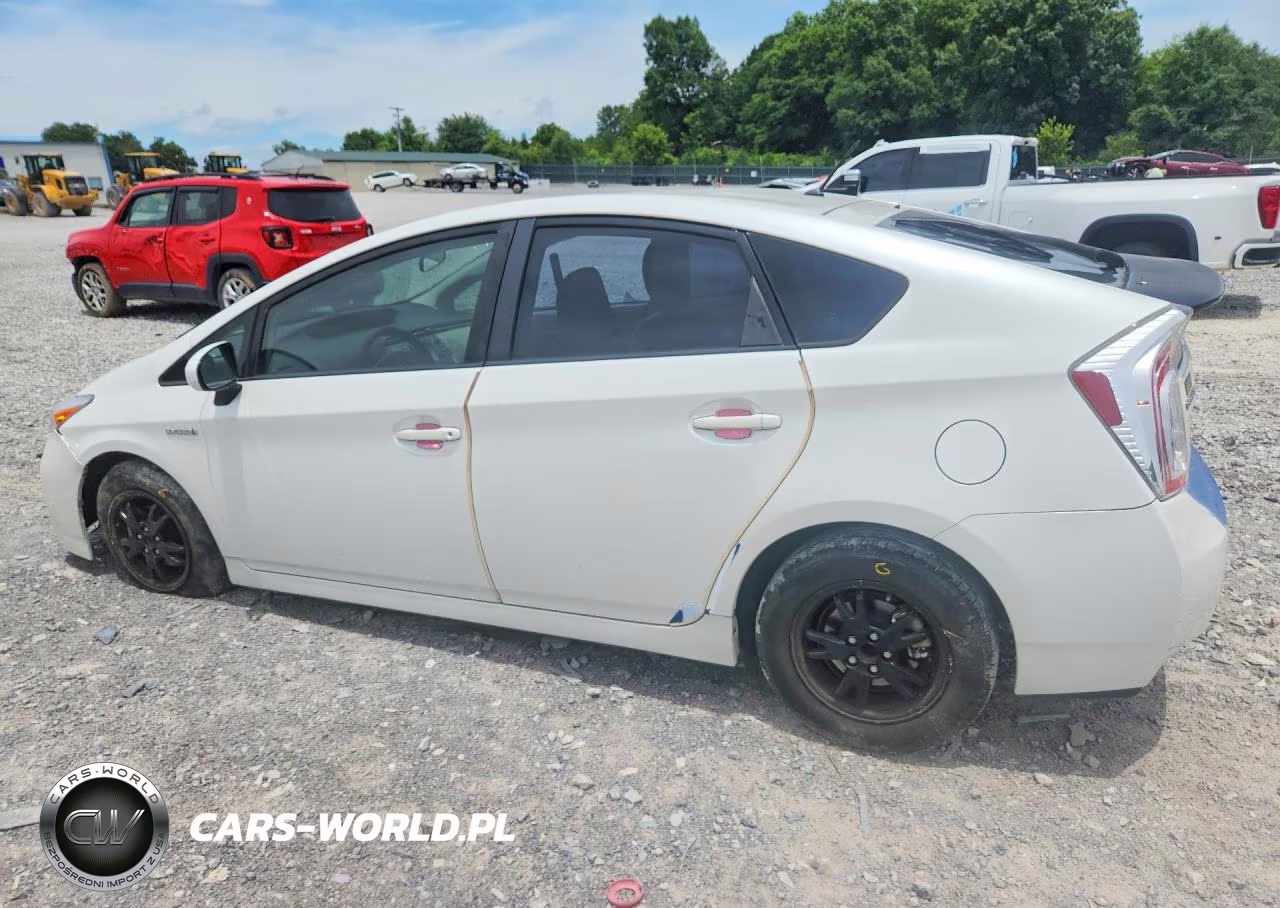 2013 Toyota Prius Two VIN:JTDKN3DU5D5609652 - 2