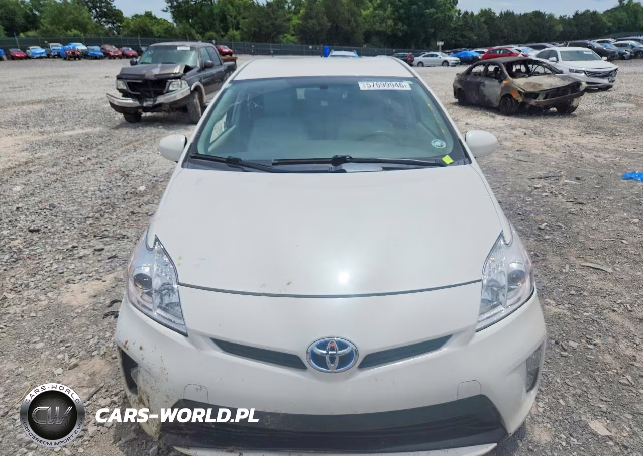 2013 Toyota Prius Two VIN:JTDKN3DU5D5609652 - 5