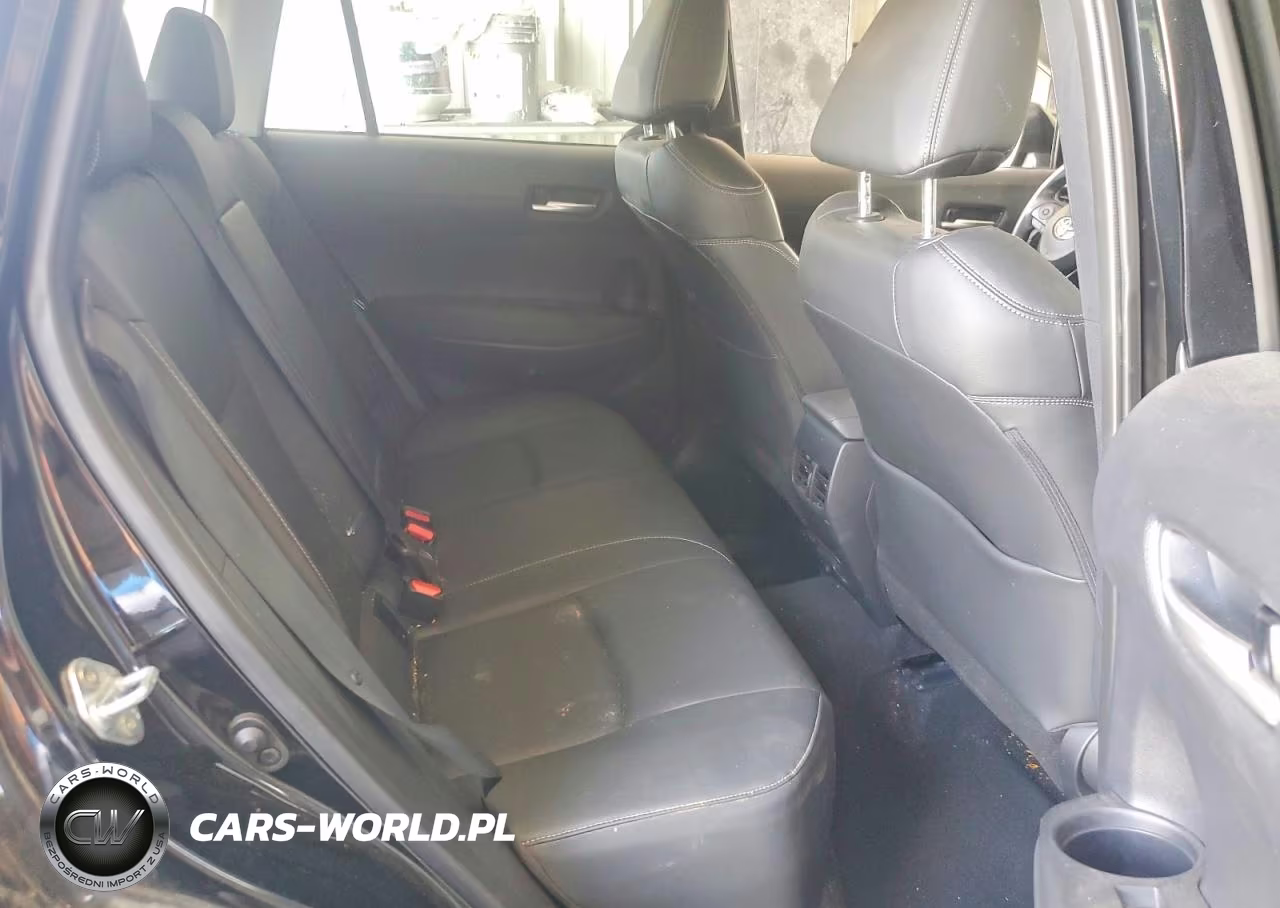 2025 Toyota Corolla Cross Xle VIN:7MUDAABG8SV122304 - 11