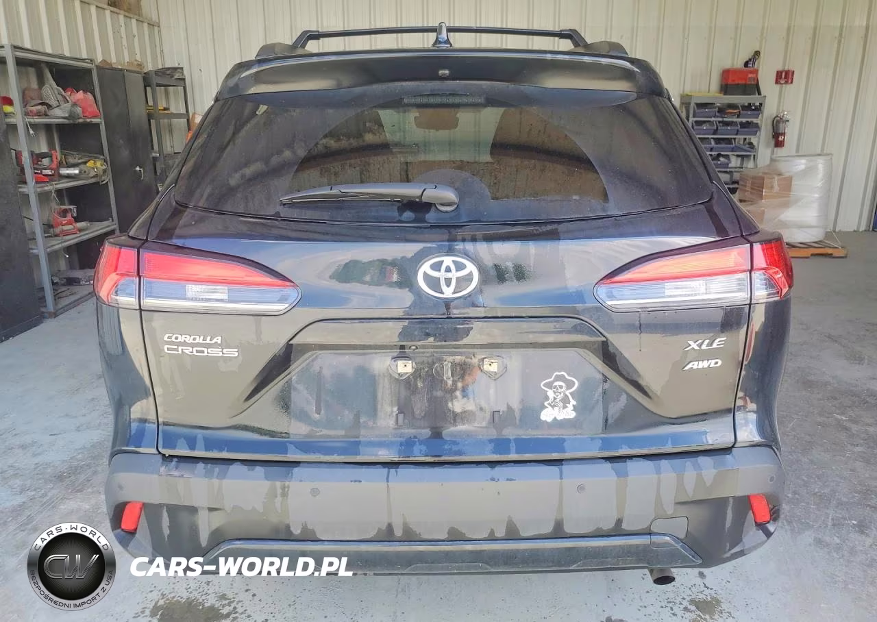2025 Toyota Corolla Cross Xle VIN:7MUDAABG8SV122304 - 6