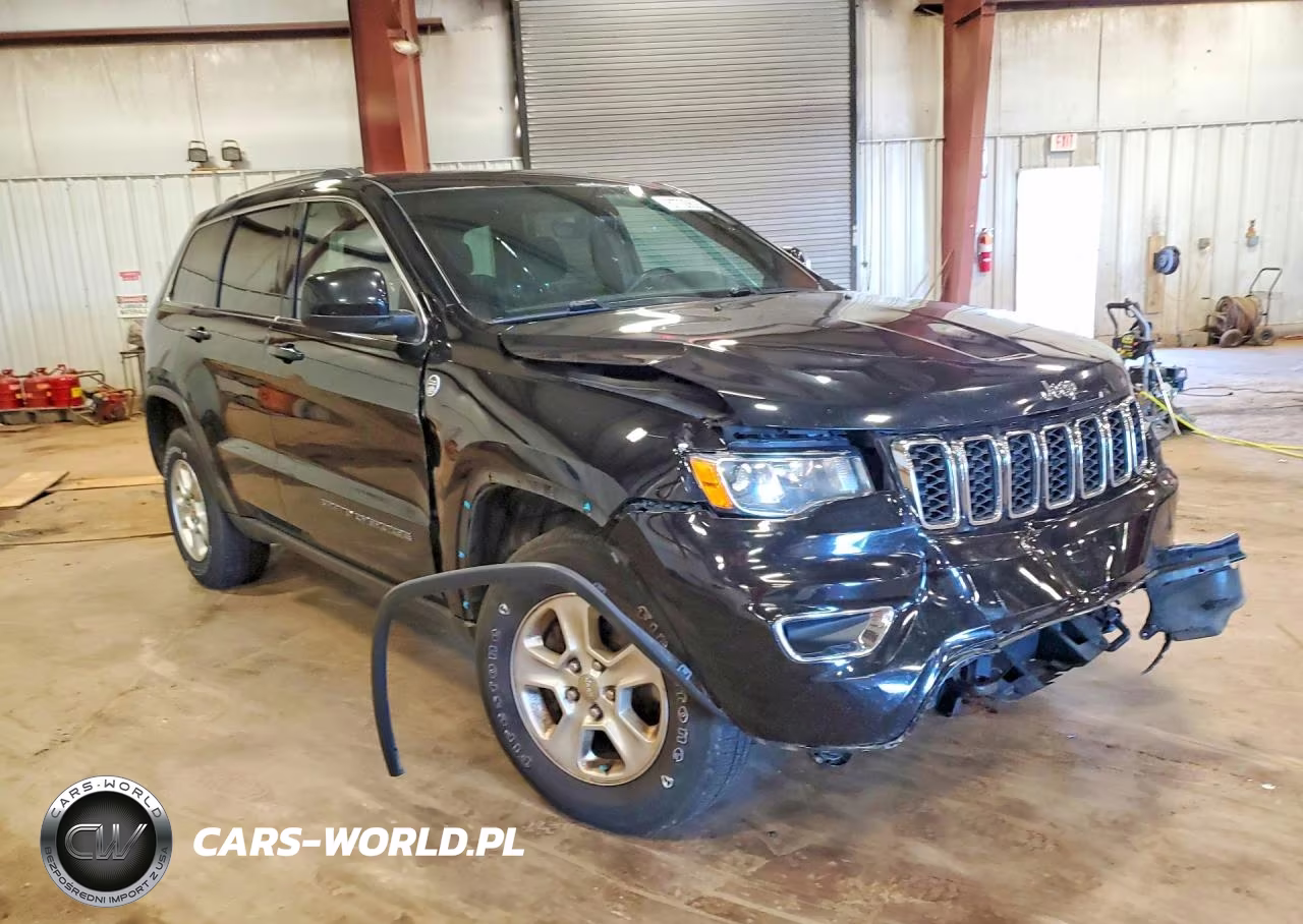 2017 Jeep Grand Cherokee Laredo VIN:1C4RJFAG6HC889190 - 4