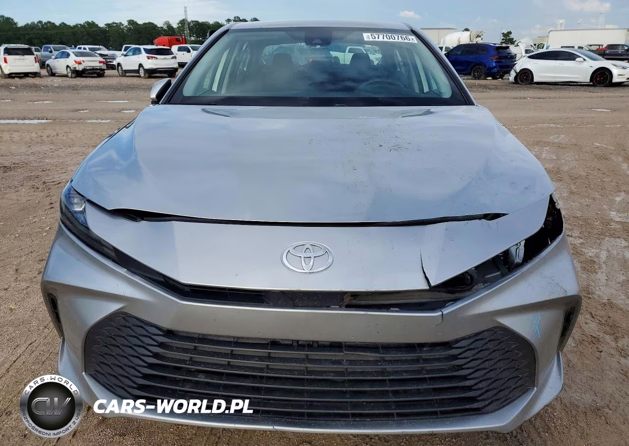 2025 Toyota Camry Le VIN:4T1DAACK9SU004928 - 5