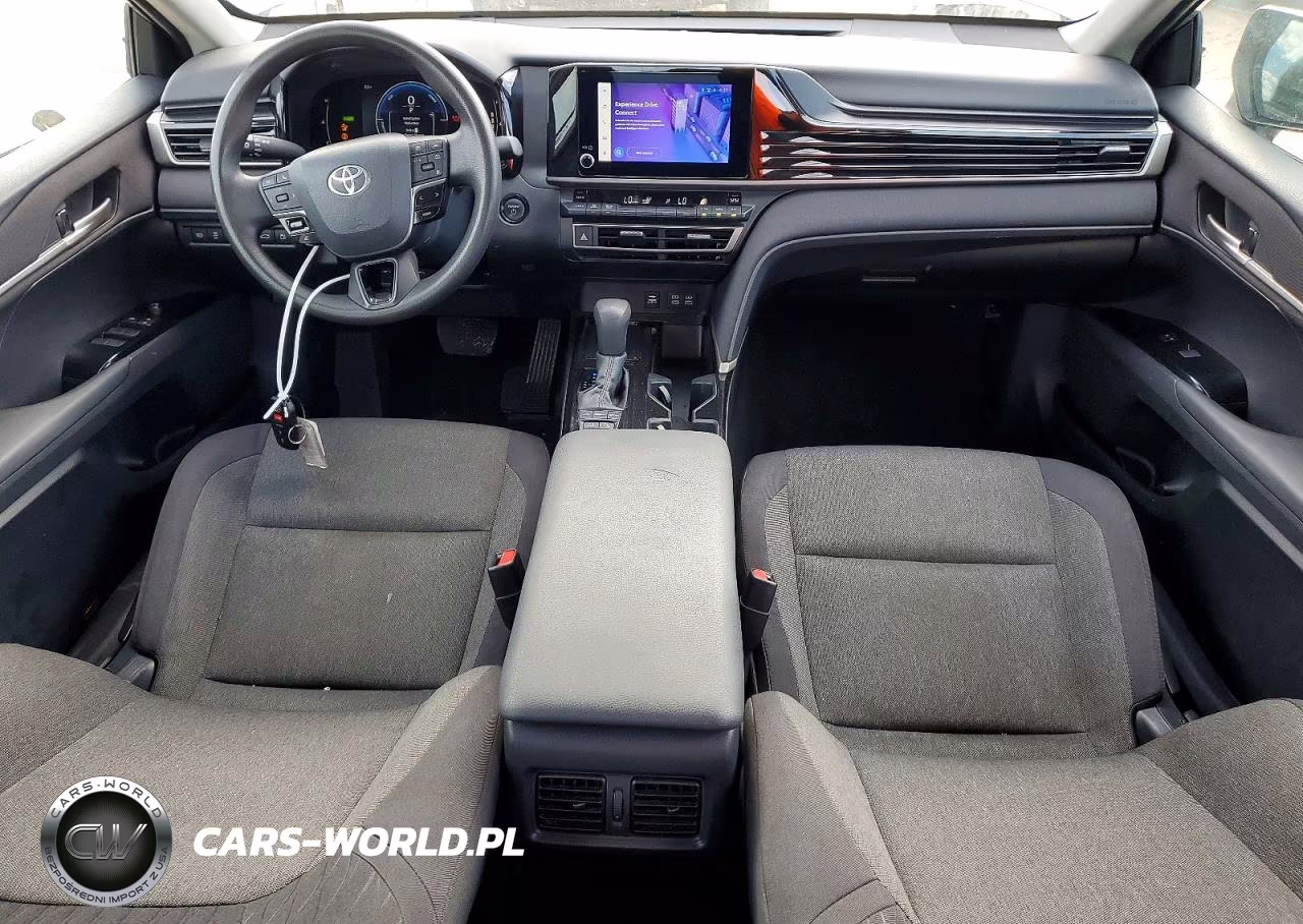 2025 Toyota Camry Le VIN:4T1DAACK9SU004928 - 8