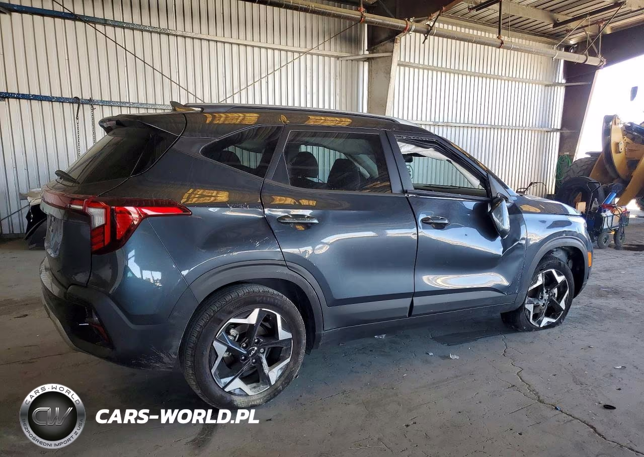 2025 Kia Seltos S VIN:KNDEU2AA0S7811143 - 3