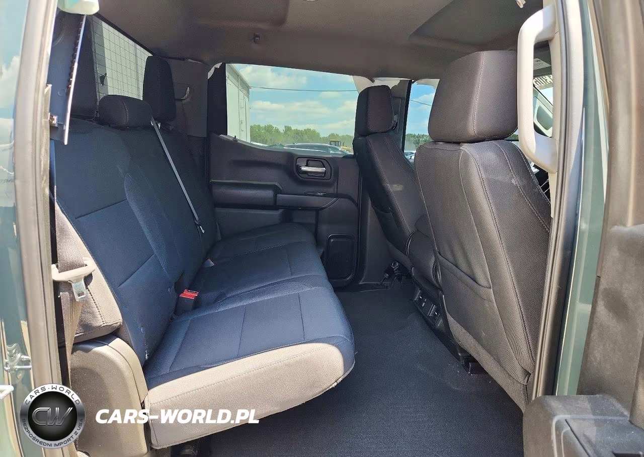 2025 Chevrolet Silverado K1500 Trail Boss Custom VIN:3GCPKCEK0SG313293 - 10