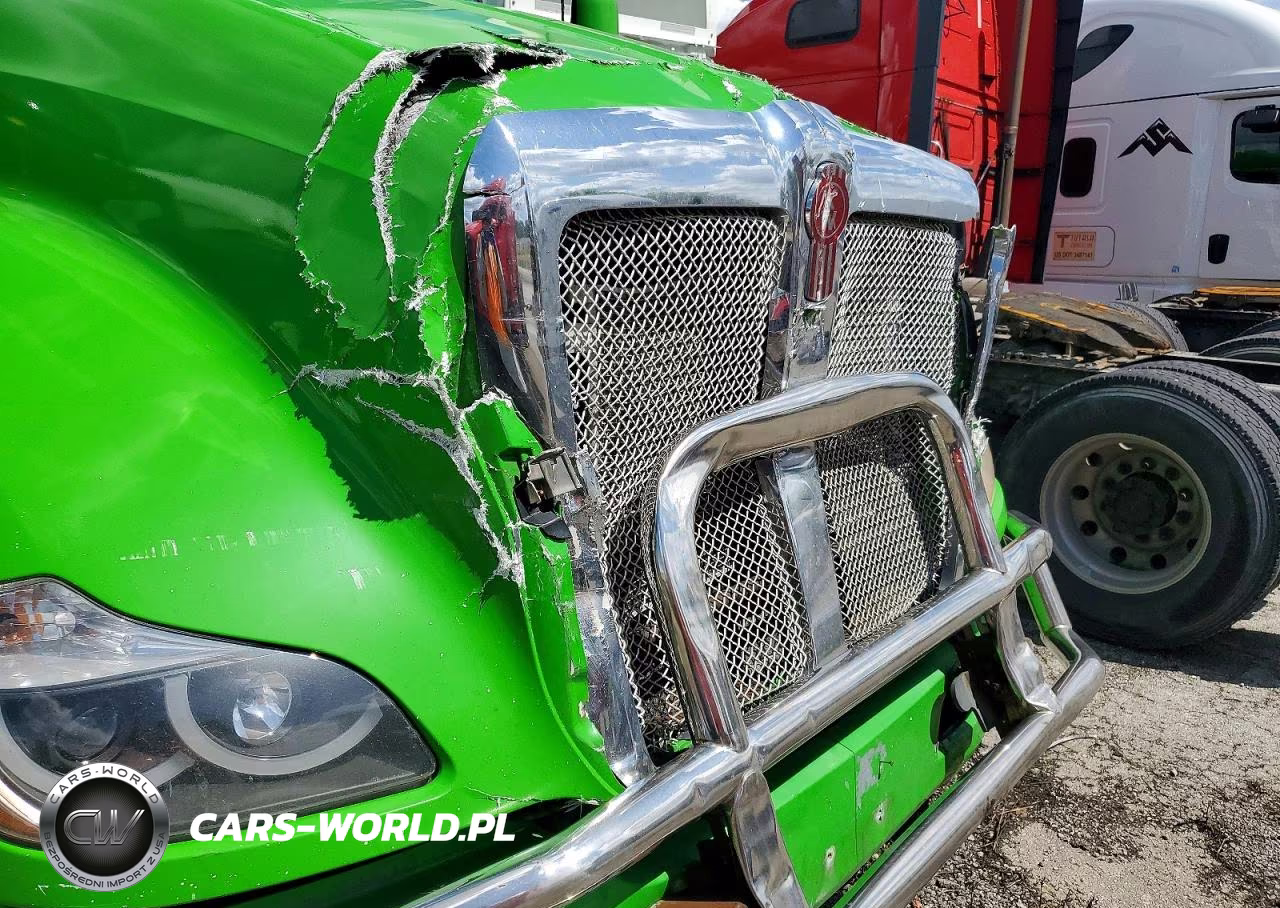 2017 Kenworth T680 Semi Truck VIN:1XKYD49XXHJ152893 - 9