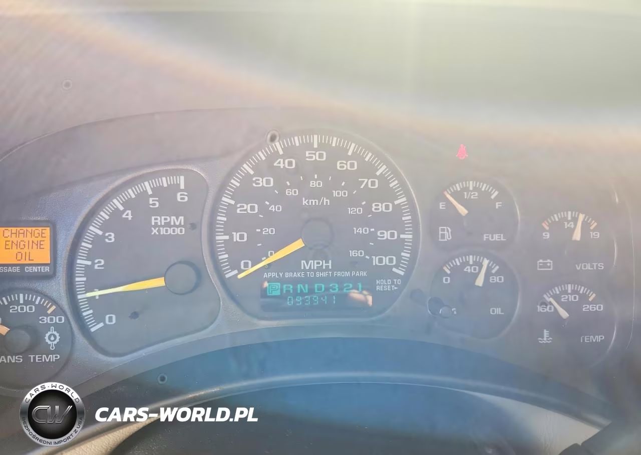 2000 Chevrolet Silverado K2500 VIN:1GCGK29U5YE418093 - 9