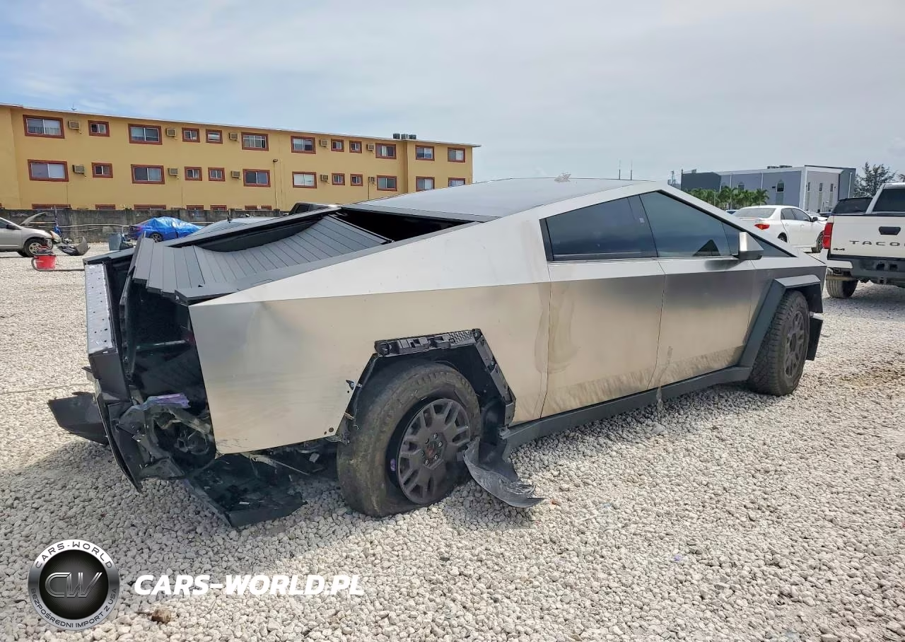 2024 Tesla Cybertruck VIN:7G2CEHEE5RA039371 - 3