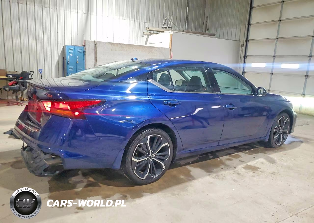 2023 Nissan Altima Sr VIN:1N4BL4CV5PN305463 - 3