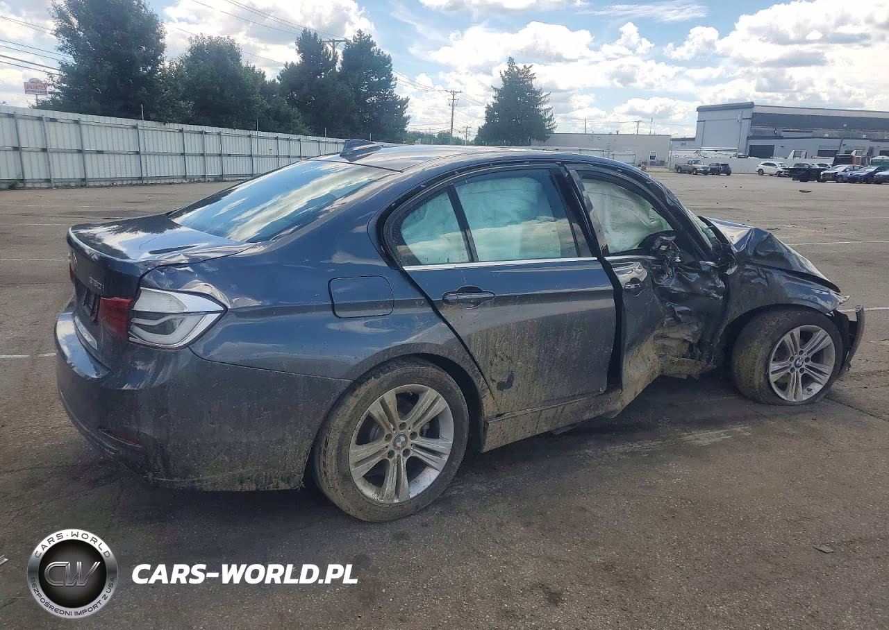2018 BMW 330 Xi VIN:WBA8D9C59JA614301 - 3