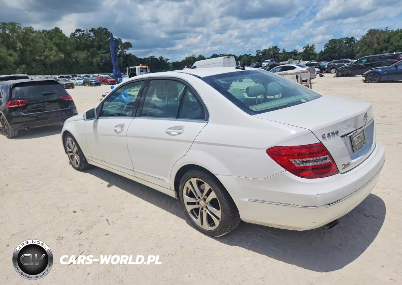 2013 Mercedes-Benz C 250 VIN:WDDGF4HBXDR283587 - 2