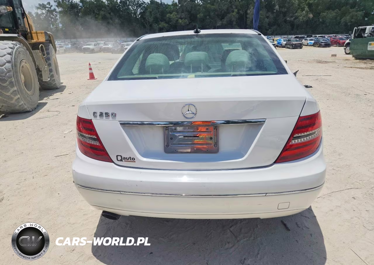 2013 Mercedes-Benz C 250 VIN:WDDGF4HBXDR283587 - 6