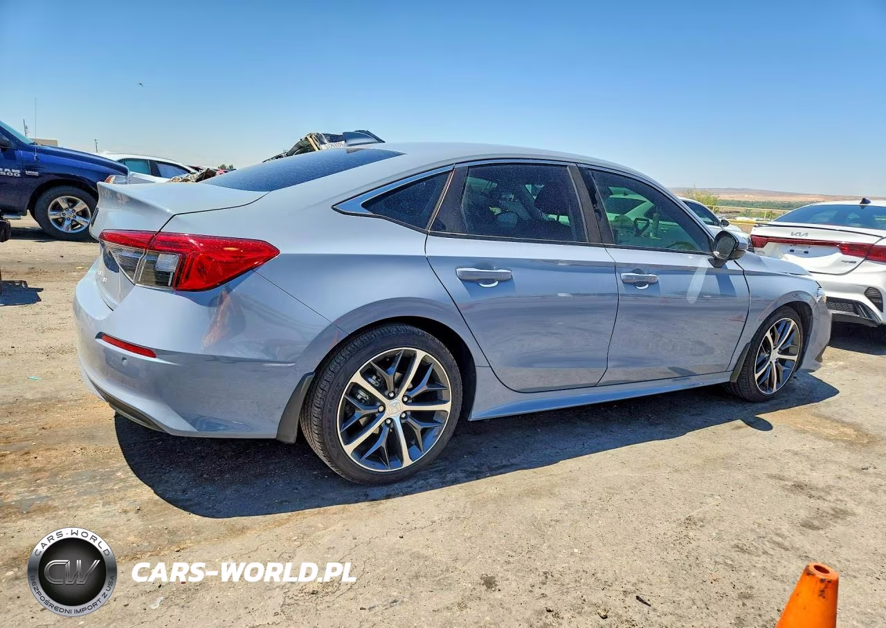 2024 Honda Civic Touring VIN:2HGFE1F98RH312469 - 3
