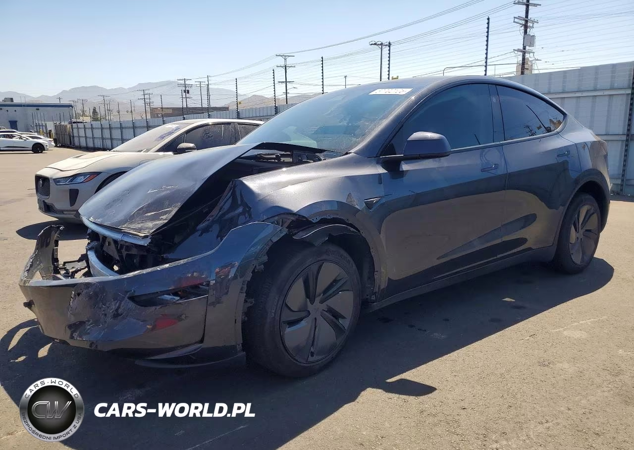 2026 Tesla Model Y – zdjęcie 1 z 13