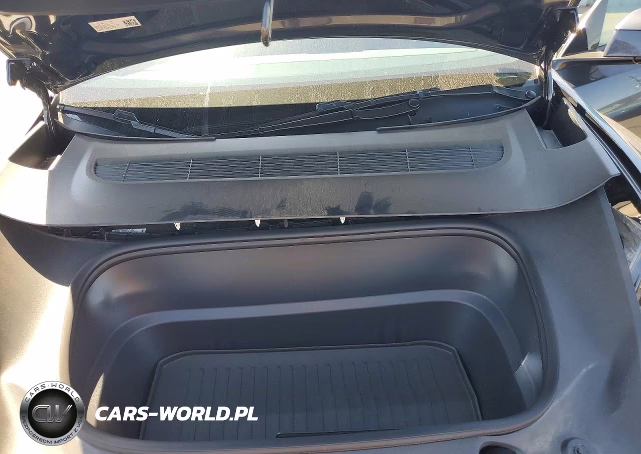2026 Tesla Model Y VIN:7SAYGDED7TF388306 - 12