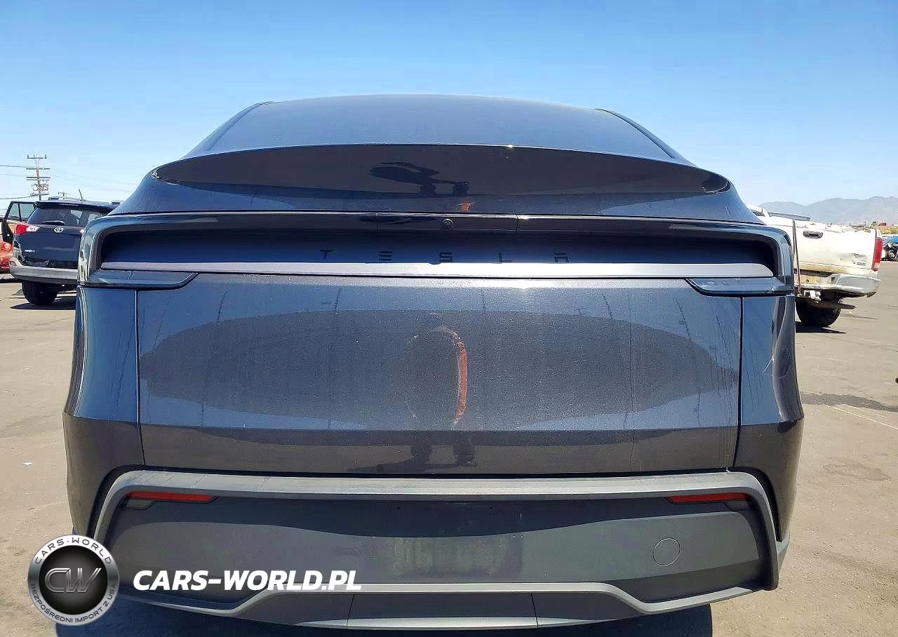 2026 Tesla Model Y VIN:7SAYGDED7TF388306 - 6
