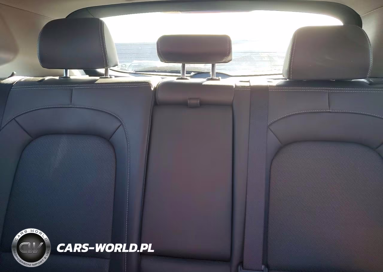 2020 Hyundai Kona Ultimate VIN:KM8K53A52LU476801 - 10