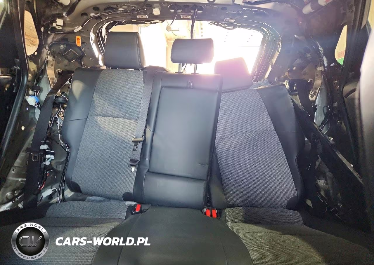 2026 Toyota Bz Xle Plus VIN:JTMBCAEB8TA000780 - 10