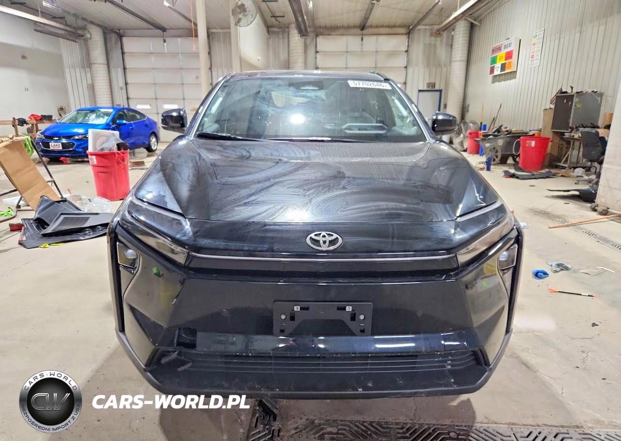 2026 Toyota Bz Xle Plus VIN:JTMBCAEB8TA000780 - 5