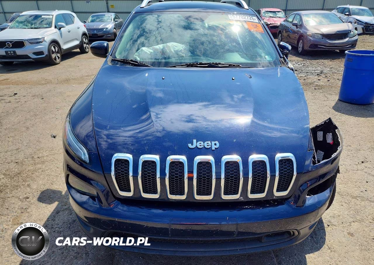 2015 Jeep Cherokee Latitude VIN:1C4PJMCB3FW557779 - 5