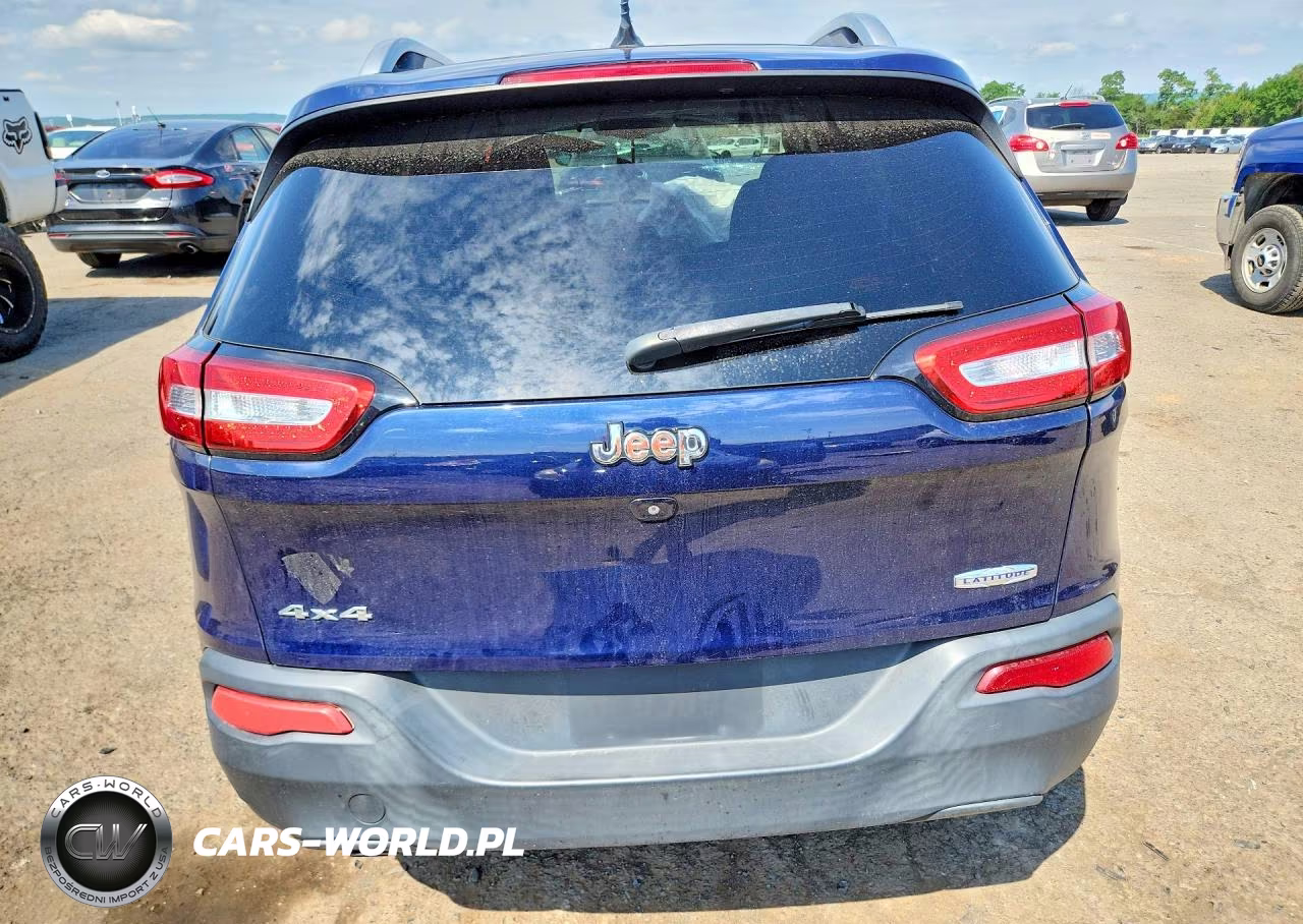 2015 Jeep Cherokee Latitude VIN:1C4PJMCB3FW557779 - 6