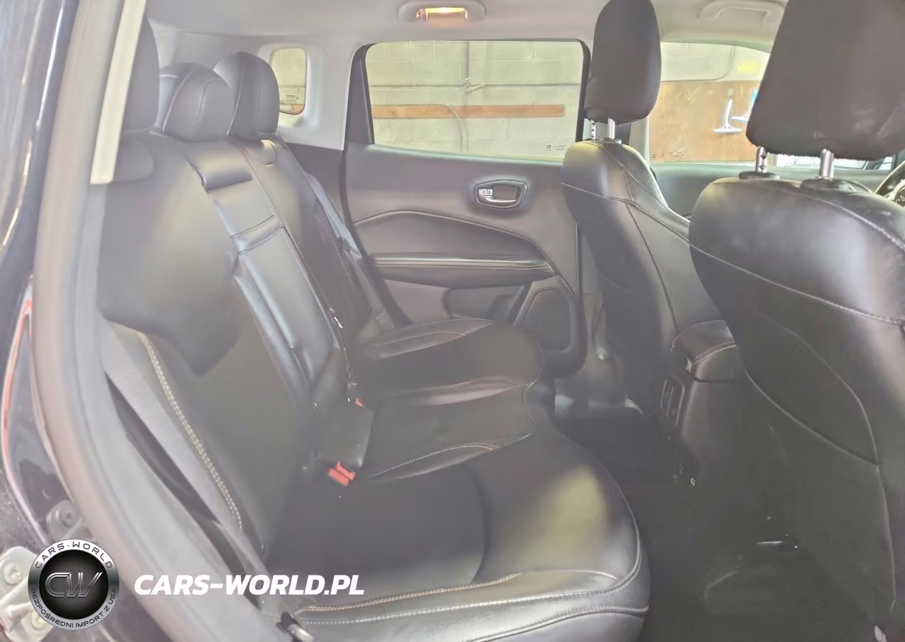 2019 Jeep Compass Latitude VIN:3C4NJDBB8KT850764 - 11
