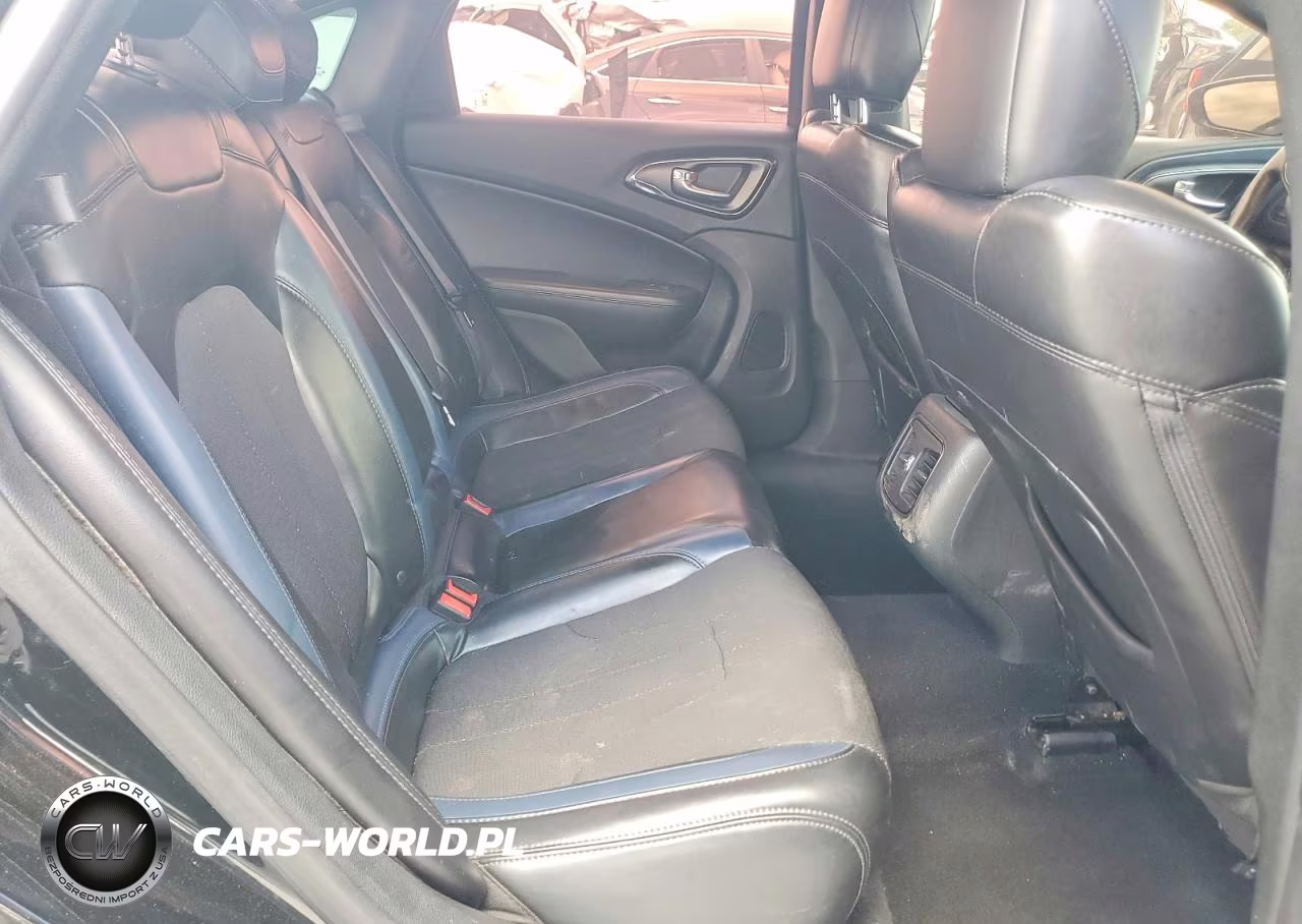 2016 Chrysler 200 S VIN:1C3CCCBB5GN139028 - 10