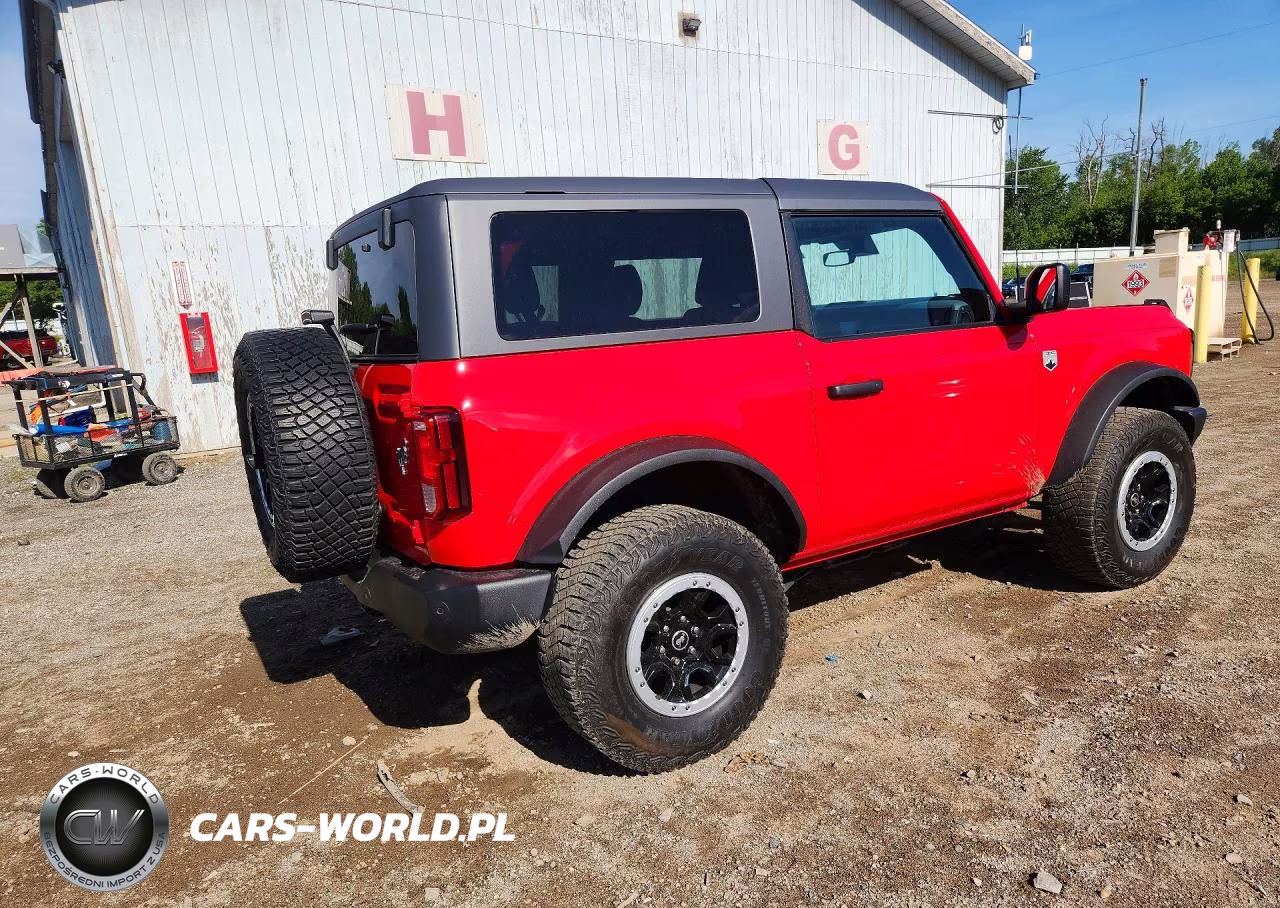 2023 Ford Bronco Base VIN:1FMDE5CH3PLC17287 - 3