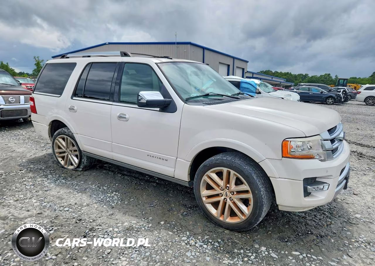 2017 Ford Expedition Platinum VIN:1FMJU1LT3HEA80621 - 4