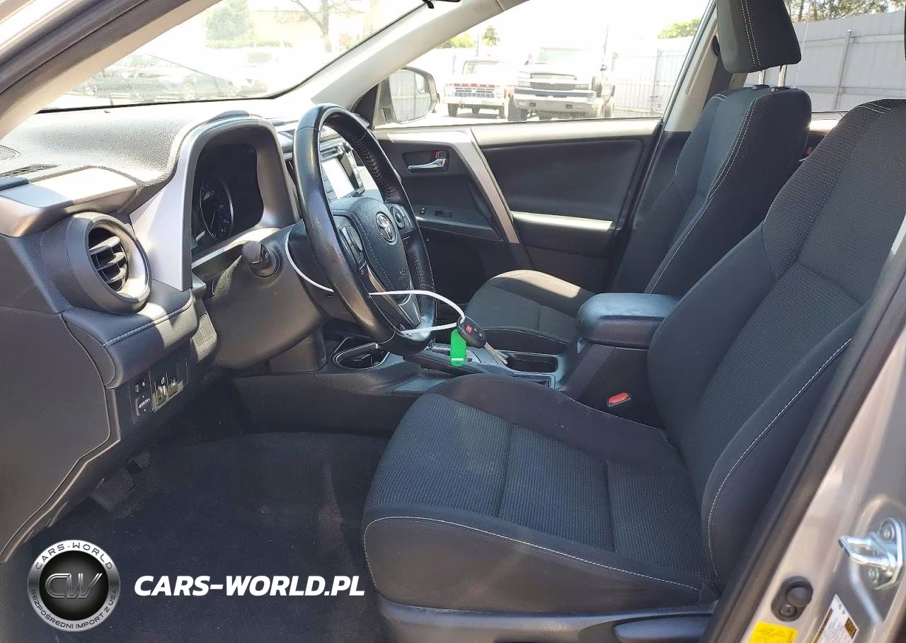 2018 Toyota Rav4 Xle VIN:JTMWFREV9JJ208634 - 7