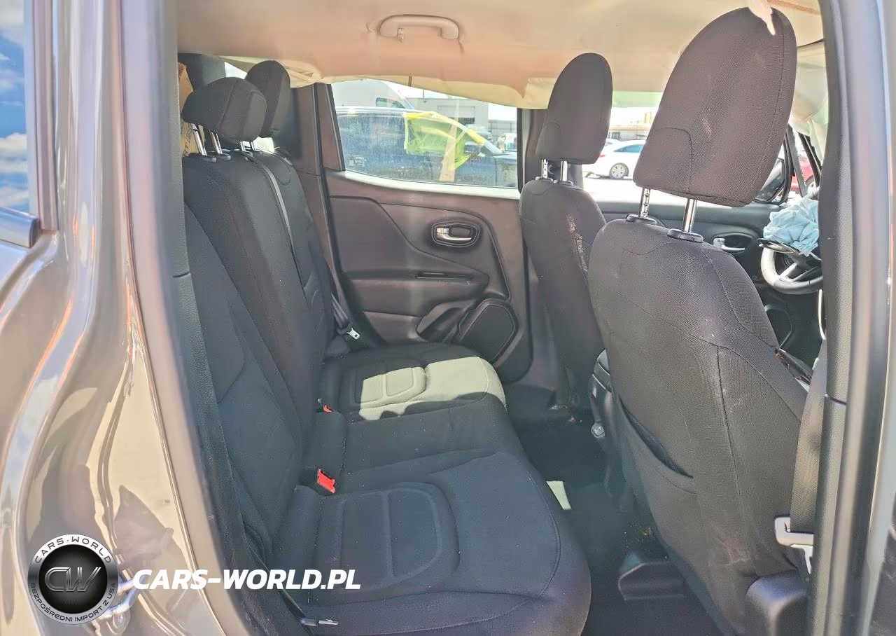 2022 Jeep Renegade Latitude VIN:ZACNJDB18NPN78992 - 10