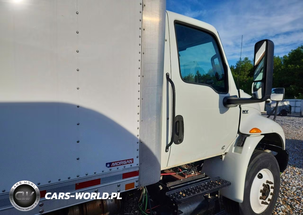 2021 International Mv607 Box Truck VIN:3HAEUMML3ML675612 - 10