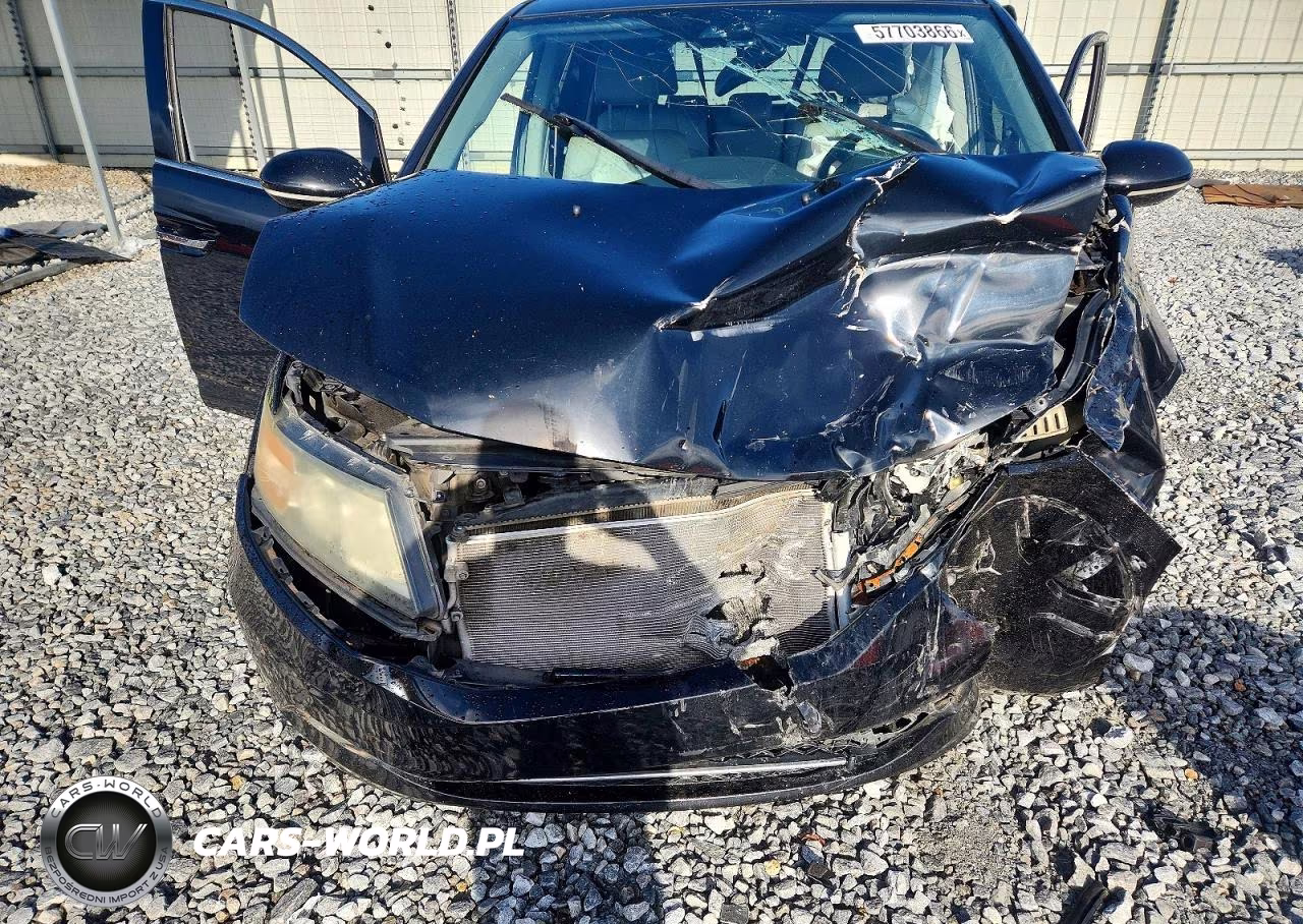 2015 Honda Odyssey Touring VIN:5FNRL5H99FB086241 - 12