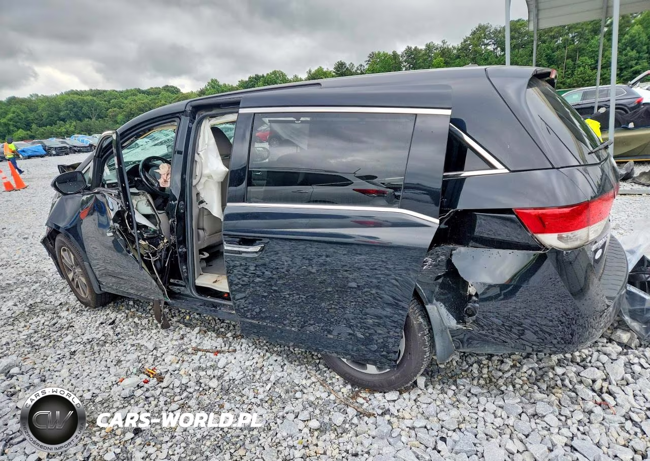 2015 Honda Odyssey Touring VIN:5FNRL5H99FB086241 - 2