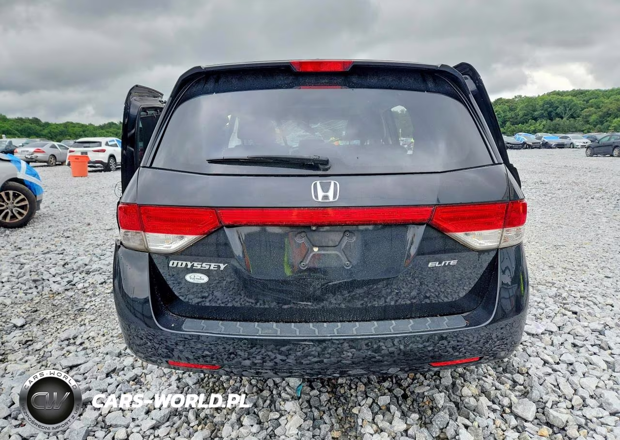 2015 Honda Odyssey Touring VIN:5FNRL5H99FB086241 - 6