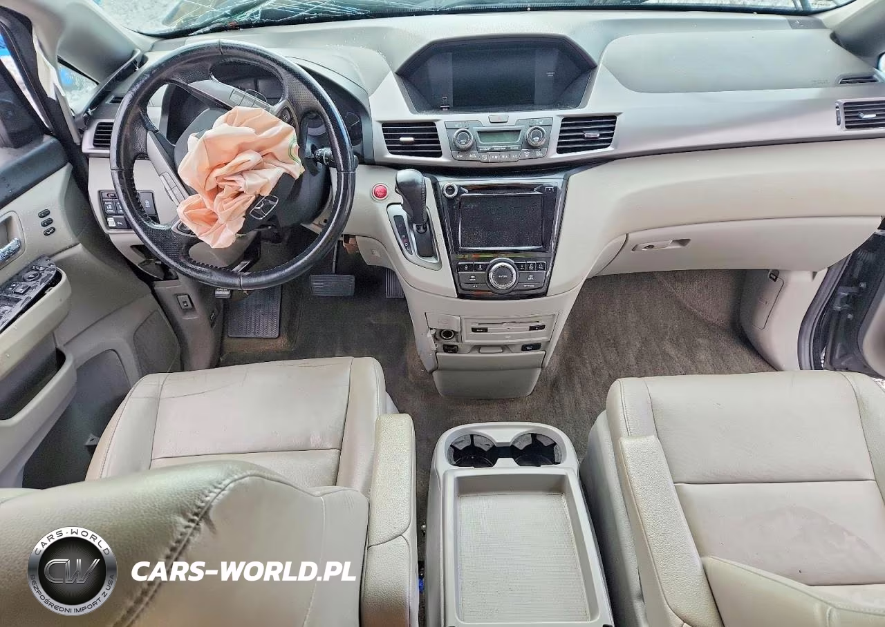 2015 Honda Odyssey Touring VIN:5FNRL5H99FB086241 - 8