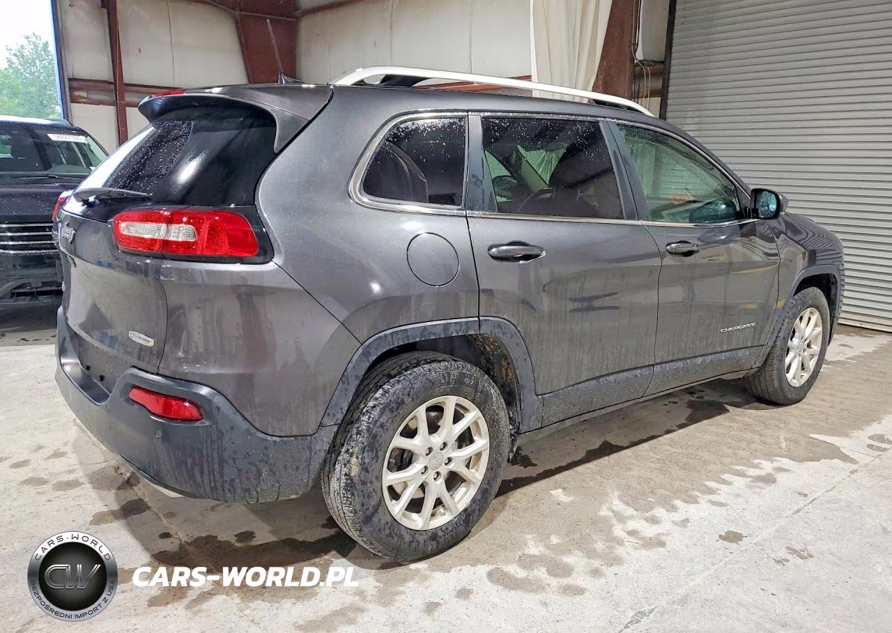 2016 Jeep Cherokee Latitude VIN:1C4PJMCS8GW359961 - 3