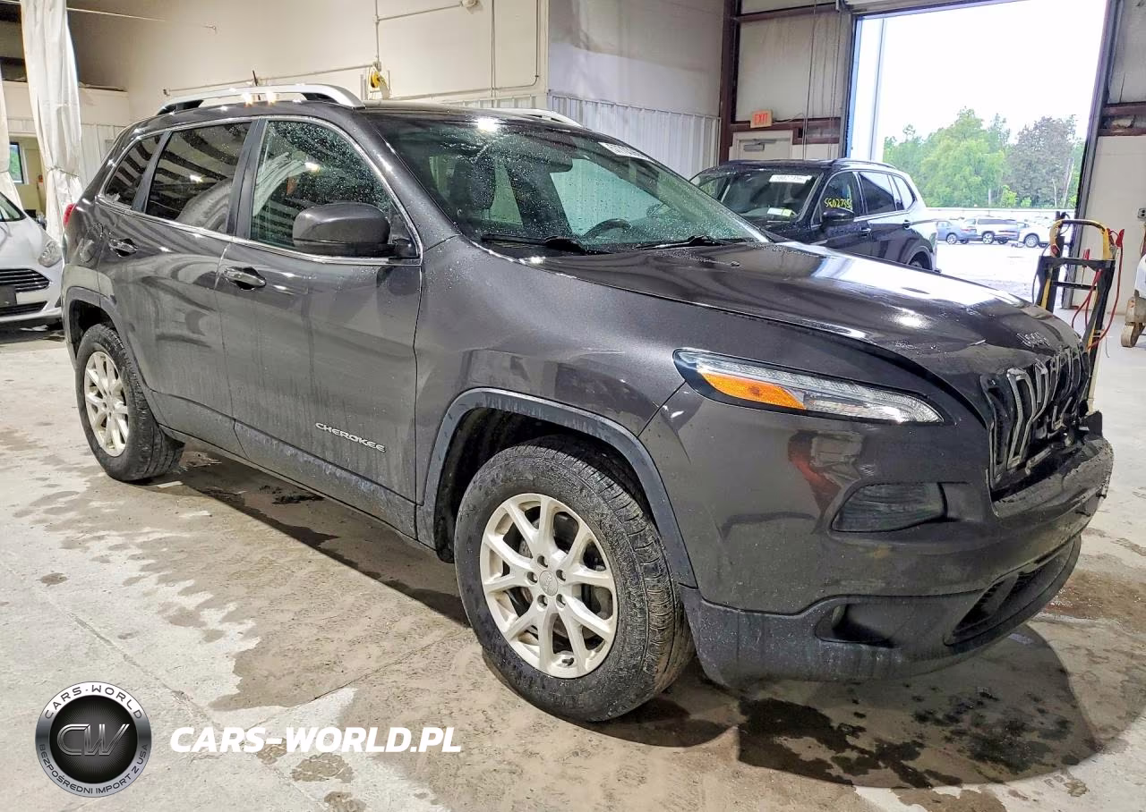 2016 Jeep Cherokee Latitude VIN:1C4PJMCS8GW359961 - 4