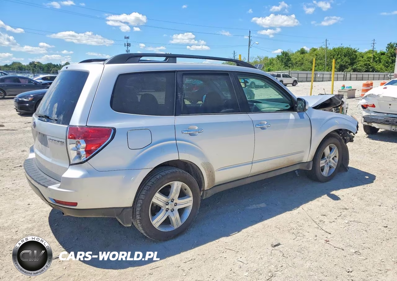2010 Subaru Forester 2.5X Premium VIN:JF2SH6CCXAH901228 - 3