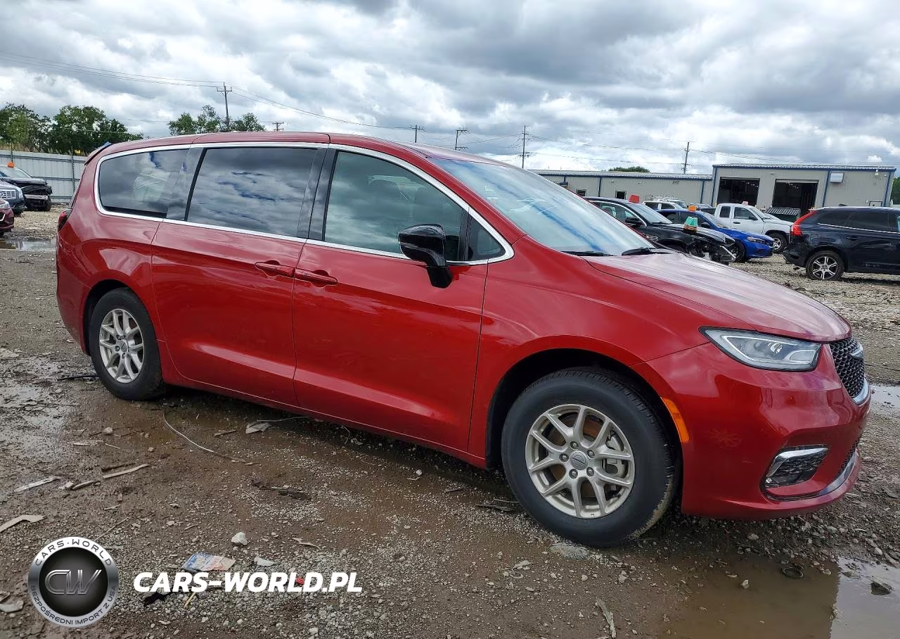 2025 Chrysler Pacifica Select VIN:2C4RC1BG1SR531361 - 4