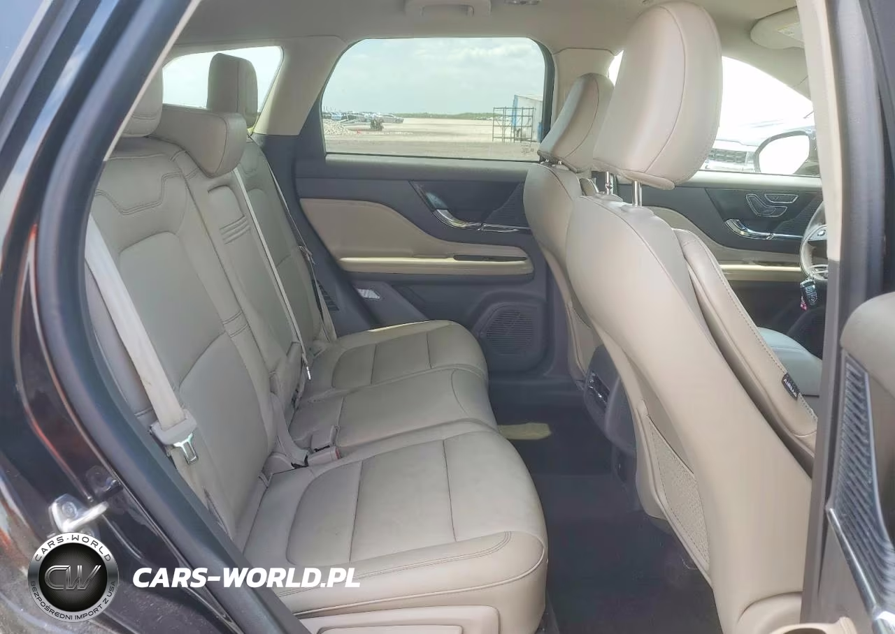 2021 Lincoln Corsair VIN:5LMCJ1C90MUL16290 - 11