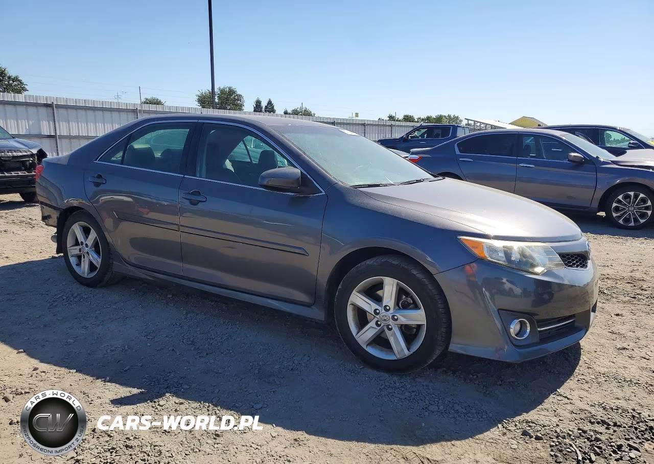 2013 Toyota Camry Se VIN:4T1BF1FK1DU266479 - 4