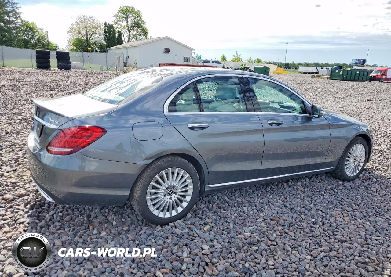 2017 Mercedes-Benz C 300 4Matic VIN:55SWF4KB5HU223273 - 3