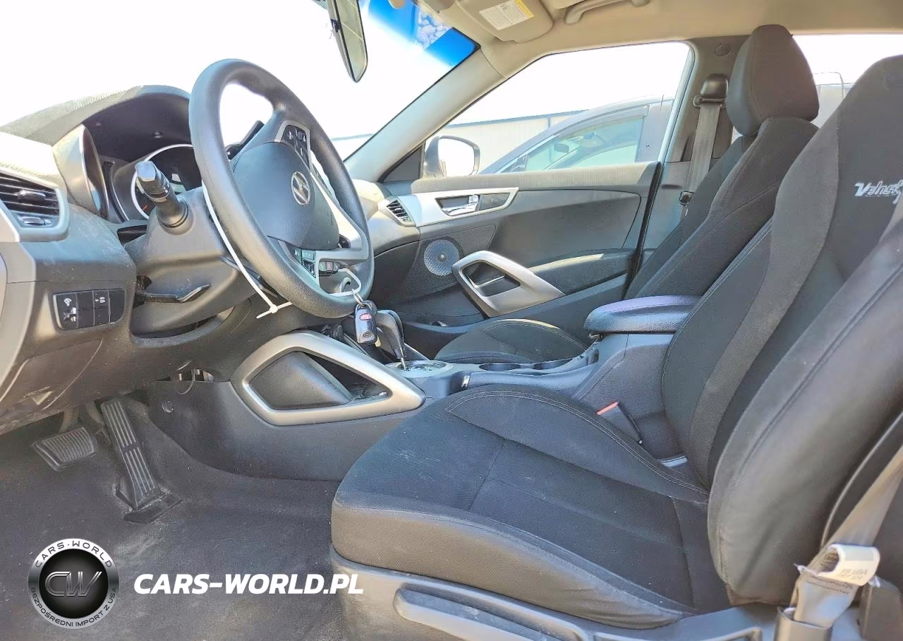 2016 Hyundai Veloster Base VIN:KMHTC6AD1GU269678 - 7