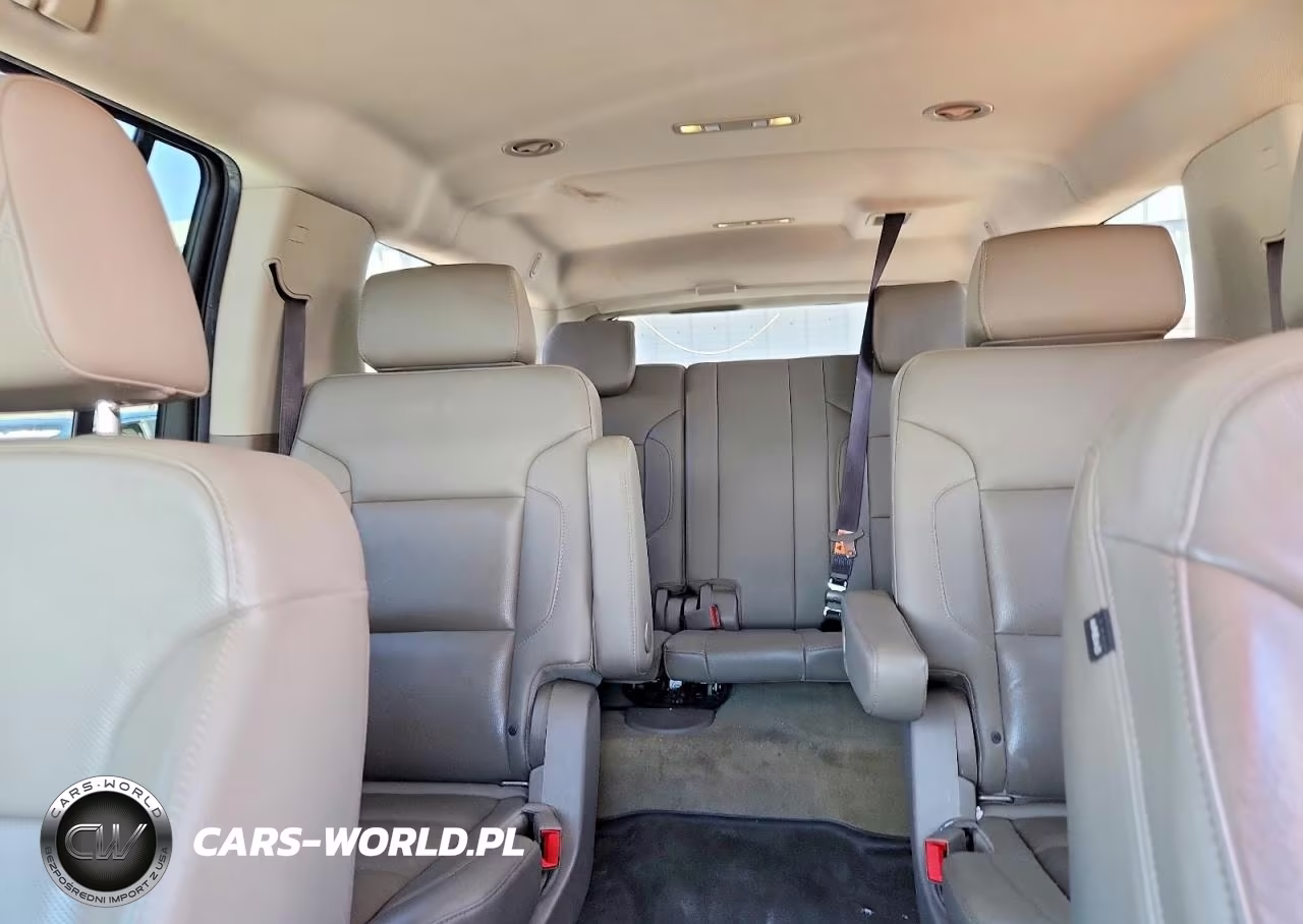 2017 Chevrolet Suburban C1500 Premier VIN:1GNSCJKC0HR200467 - 10