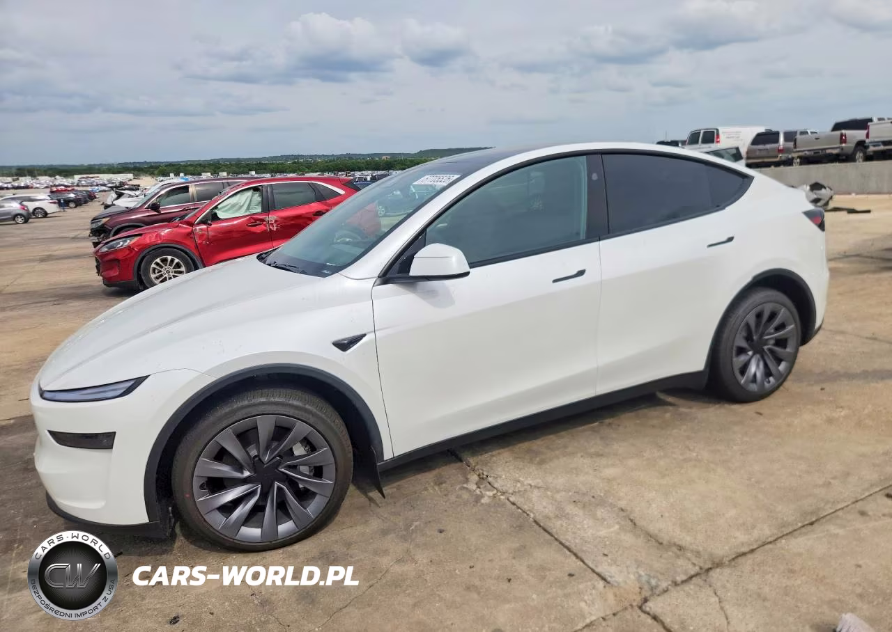 2026 Tesla Model Y – zdjęcie 1 z 12
