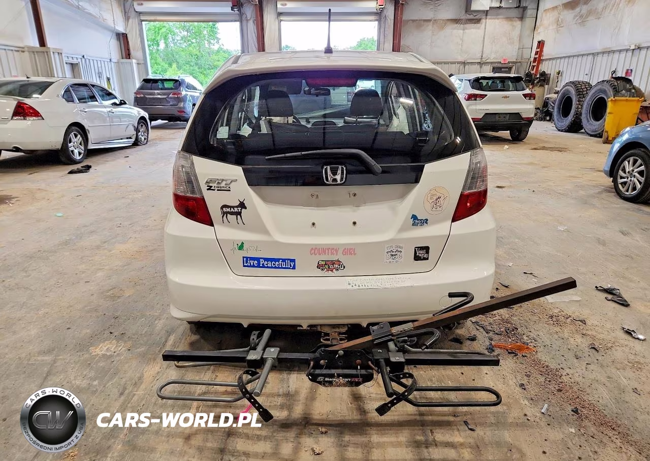 2010 Honda Fit Sport VIN:JHMGE8H40AC030944 - 6