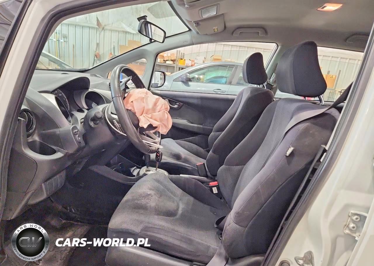 2010 Honda Fit Sport VIN:JHMGE8H40AC030944 - 7